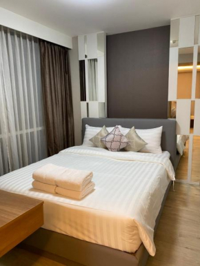 Breezy Condo Sukhumvit13